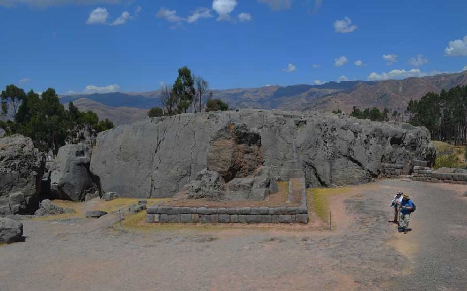 Kenko Ruins, Hike with 4 ruins surrounding Cusco