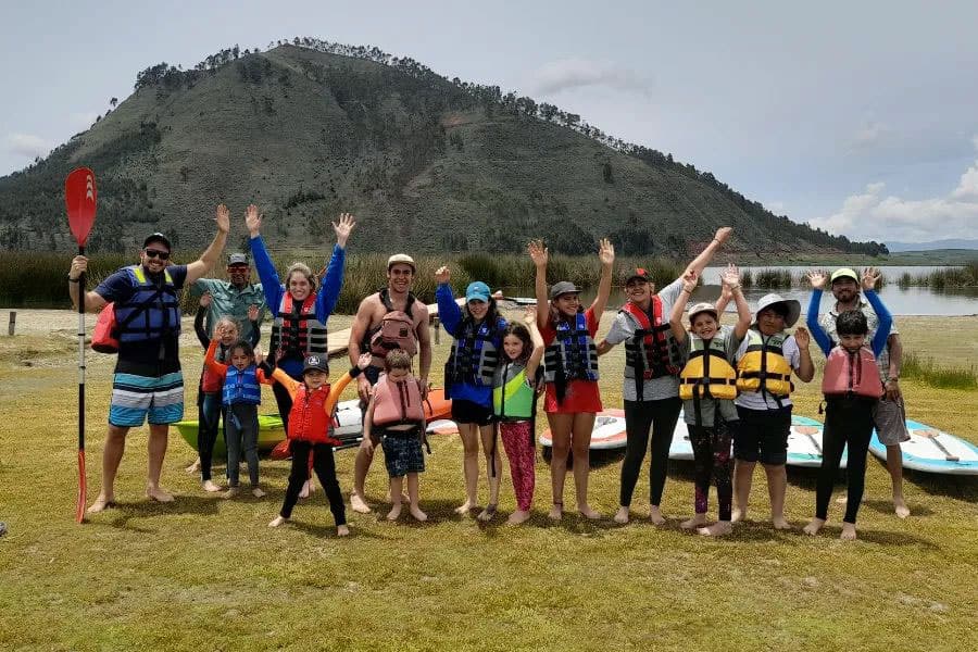 group picture at Huaypo lake, StandUp Paddling experience