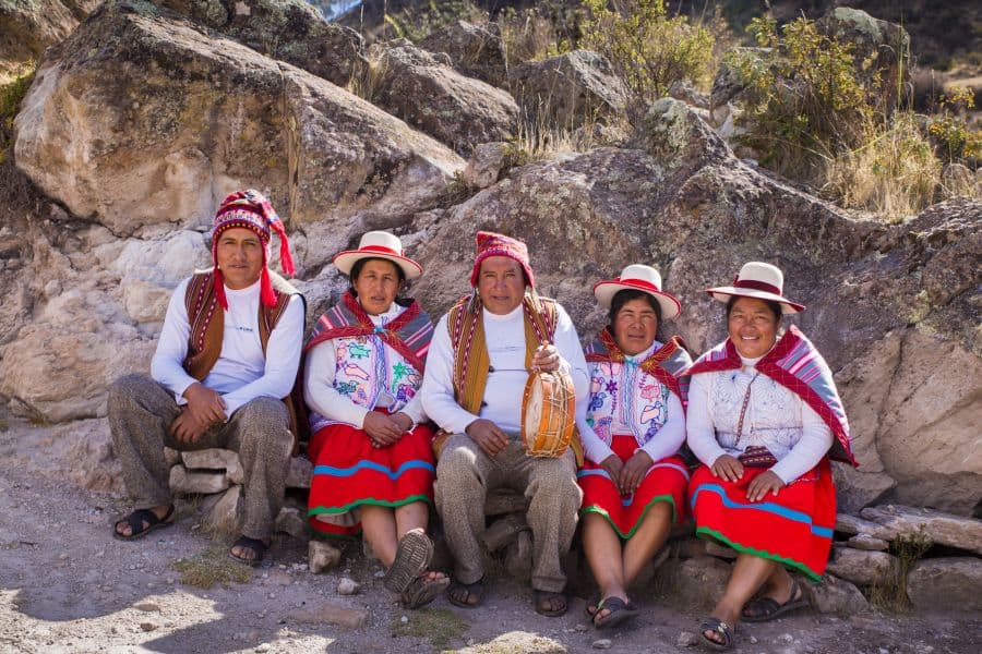 Group of people of the Misminay community, Hike to Maras & Moray
