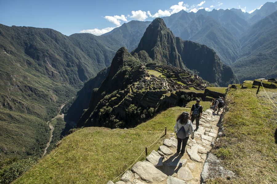 hike down to Machu Picchu, visit Machu Picchu sustainably
