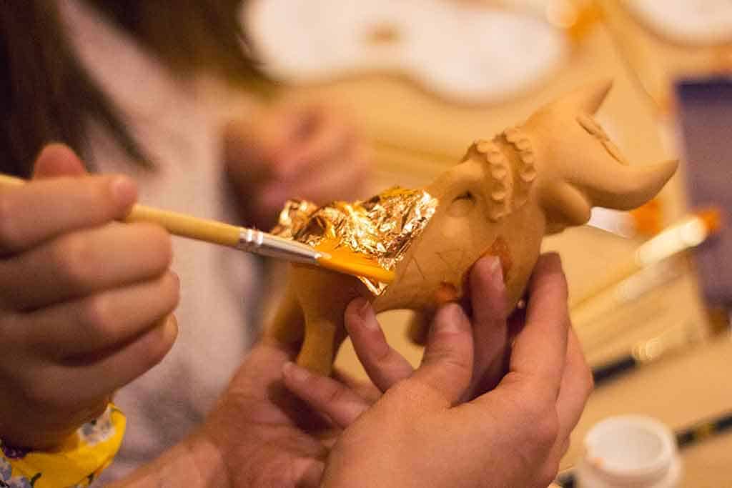 Art workshop in Cusco to design your own Pukara bulls