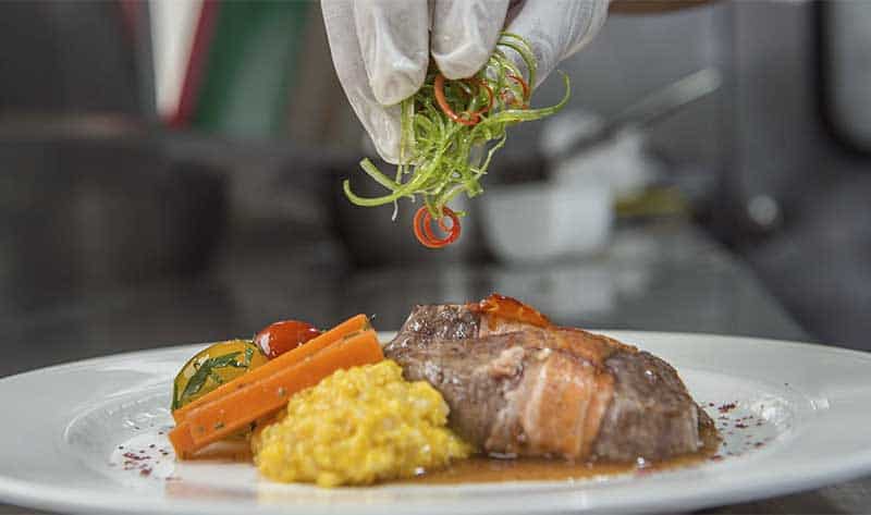 gourmet lunch on titicaca train